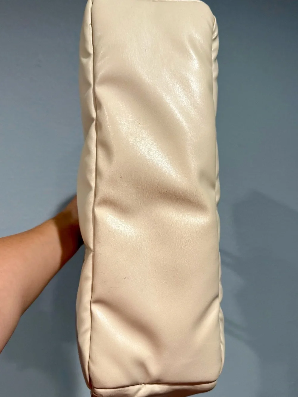 N/A stylish cream